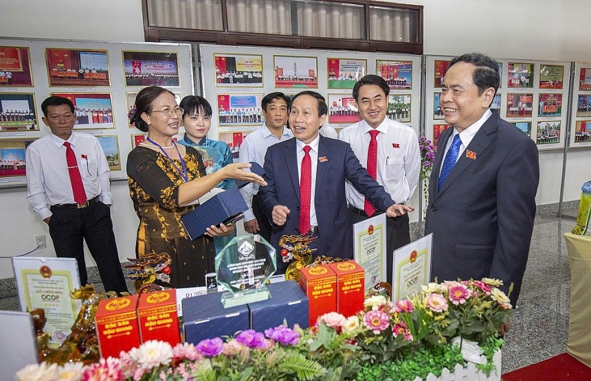 Chị Trang cho biết đang có kế hoạch kết hợp quảng bá sản phẩm theo đặc trưng vùng miền mới, đồng thời vẫn giữ vững bản sắc địa phương cũ Chị Trang cho biết đang có kế hoạch kết hợp quảng bá sản phẩm theo đặc trưng vùng miền mới, đồng thời vẫn giữ vững bản sắc địa phương cũ