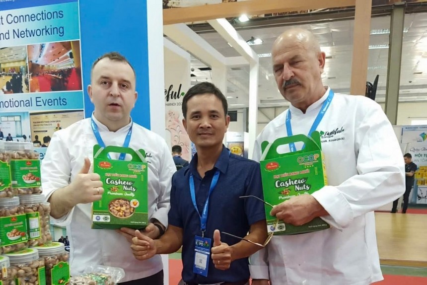 Hạt điều Như Hoàng   Từ trăn trở mùa vụ đến thương hi